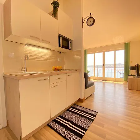 Tomi & Ivana Апартаменти Трогір