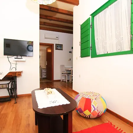 Apartman Tomi & Ivana *