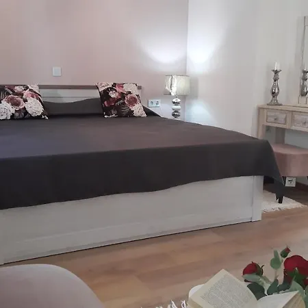 Tomi & Ivana Апартаменти Трогір