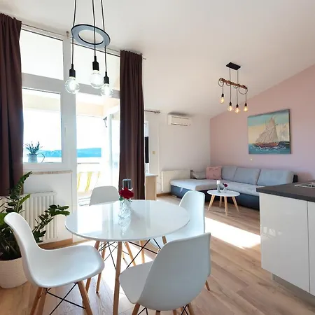 아파트 Tomi & Ivana